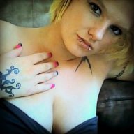 Lady5643